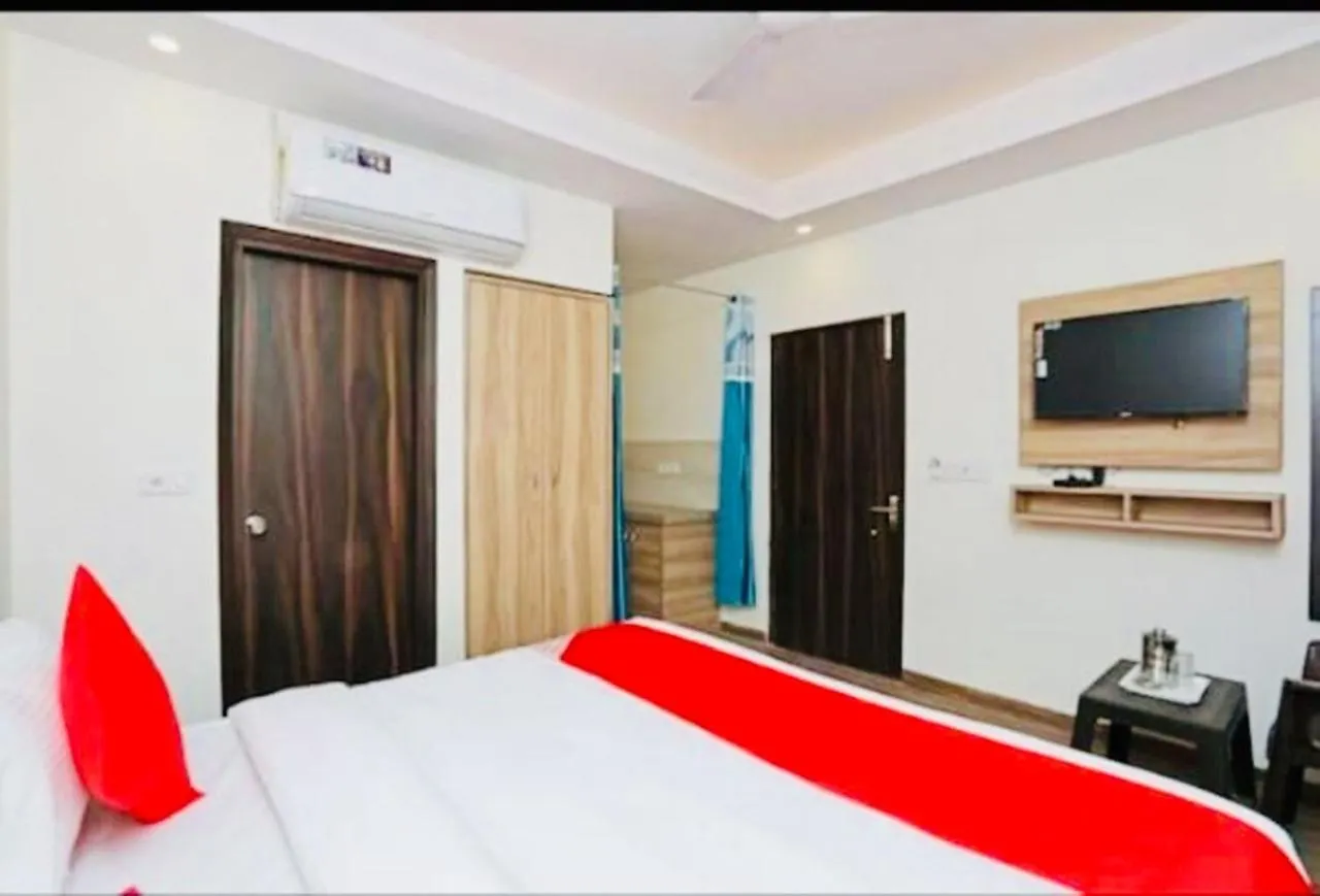 Hotel Golden Bliss At New Delhi Airport 3*,  インド
